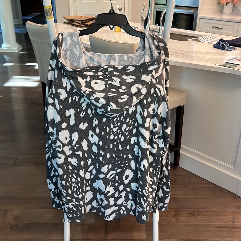 Cute hooded pullover - Picture 5 of 6